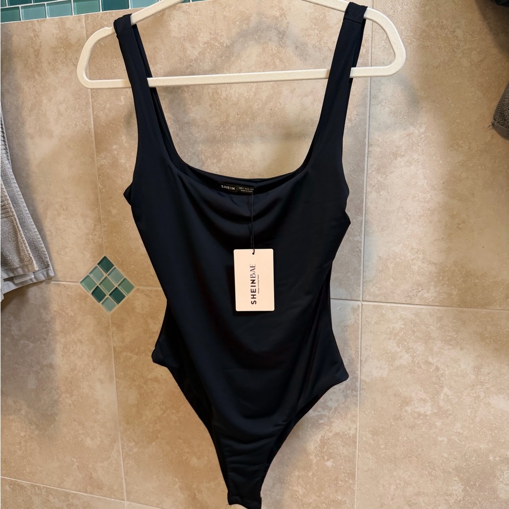 SHEIN Black Scoop-Neck One-Piece Swimwear